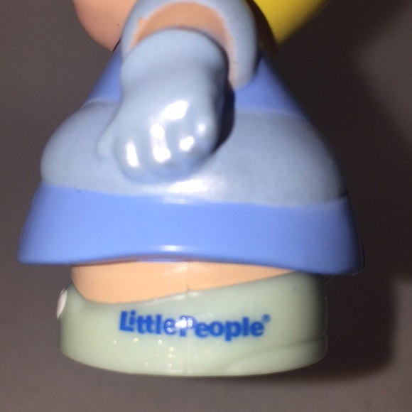 Fisher-Price Little People Disney Princess Cinderella Figure Toy Doll 2.5" - Picture 3 of 7